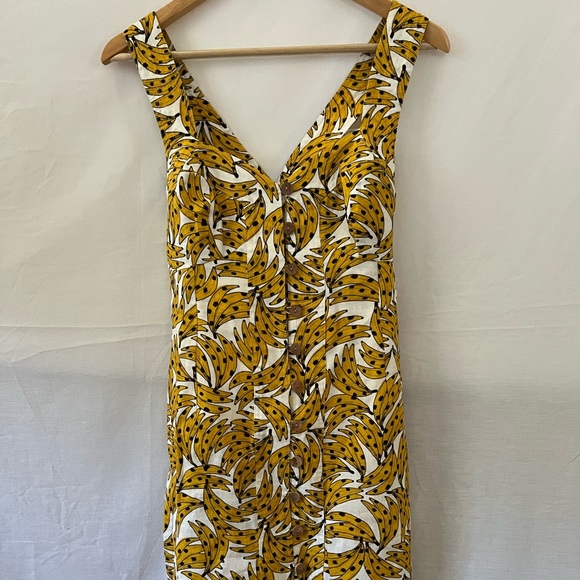 NWT FARM Rio Linen Banana Print Dress.  Size S - Picture 5 of 15